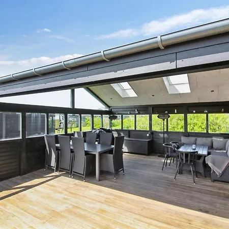 Nehat - 300m From The Sea By Interhome Nyaraló *