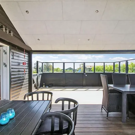 Nehat - 300m From The Sea By Interhome *