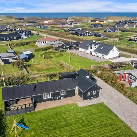 Nehat - 300m From The Sea By Interhome *